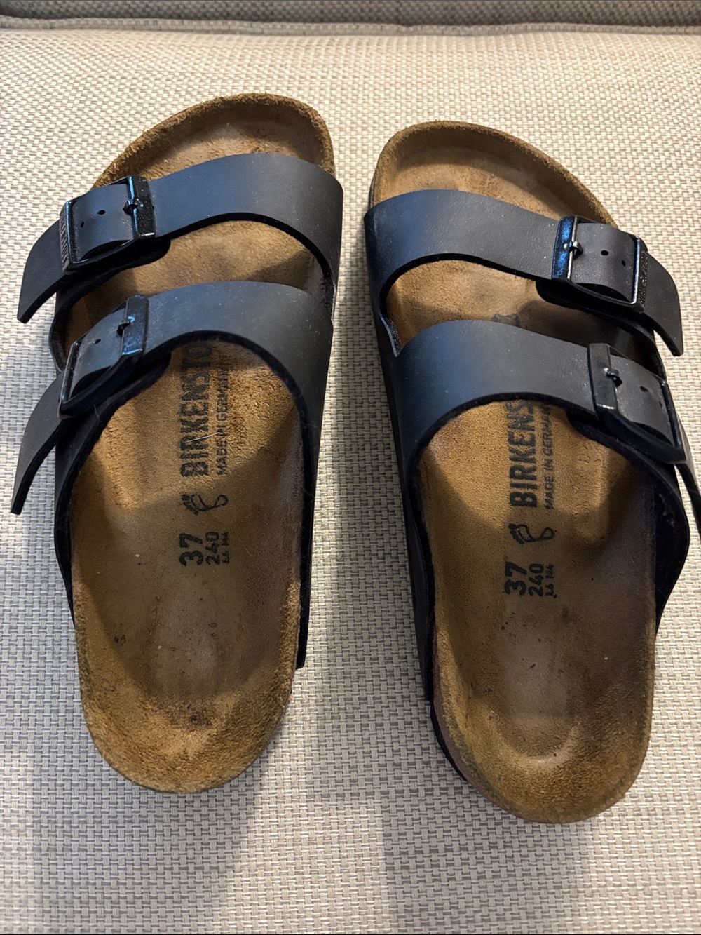 Black Arizona Birkenstocks size 37 regular, vegan